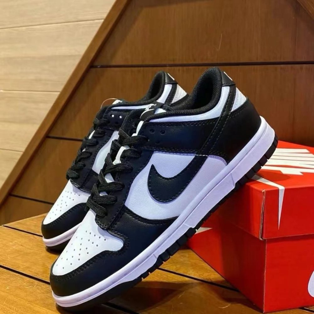 Nike Dunk Low Retro White Black